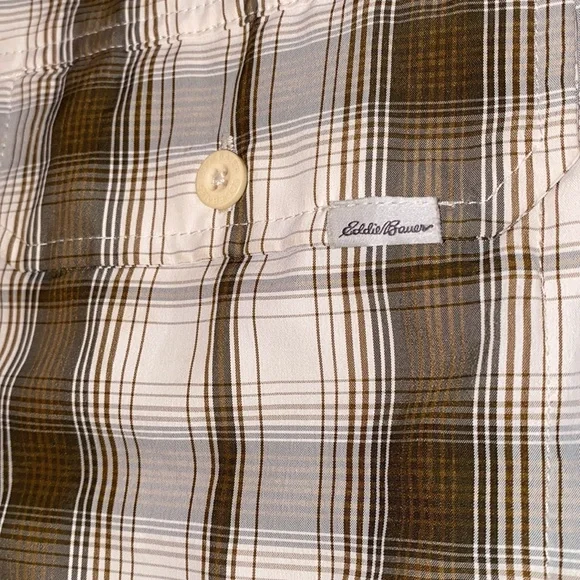 Eddie Bauer Travex men’s plaid short sleeve button down shirt size medium - Picture 4 of 7